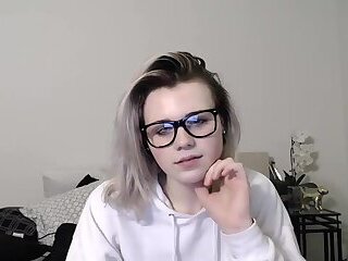 blonde teen ass webcam