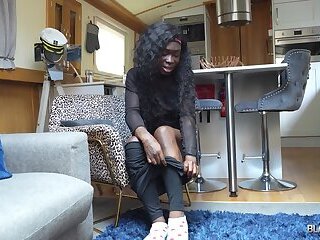 BLACK TGIRLS - Blackbarbi Undressed & Flex Her Muscles